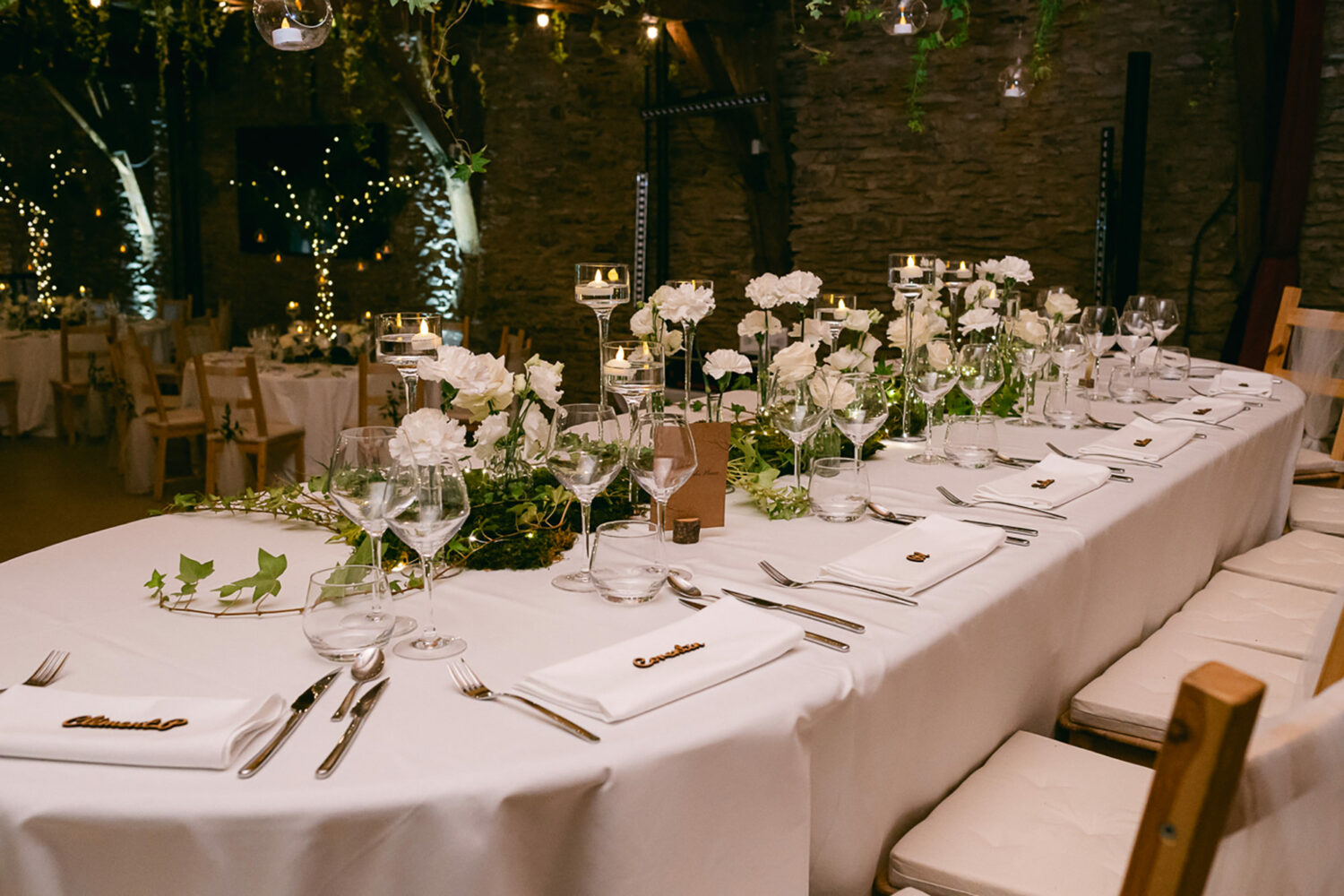 table-banquet-fleurs-blanches-wedding-planner-moselle